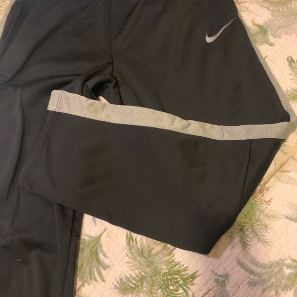 men’s nike black sweatpants - Picture 2 of 4